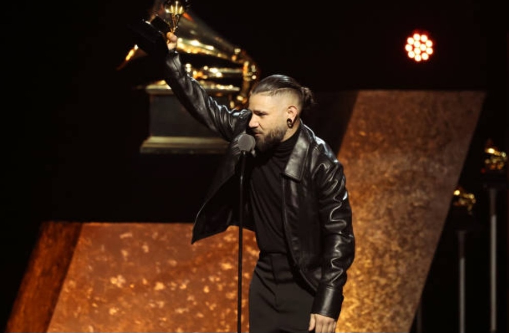 SkrillexBCBR's tweet image. Skrillex foi indicado em 2 categorias do #GRAMMYs:

• VOLTAGE - Best Dance/Electronic Recording 
• F*CK U SKRILLEX YOU THINK UR ANDY WARHOL BUT UR NOT - Best Dance/Electronic Album