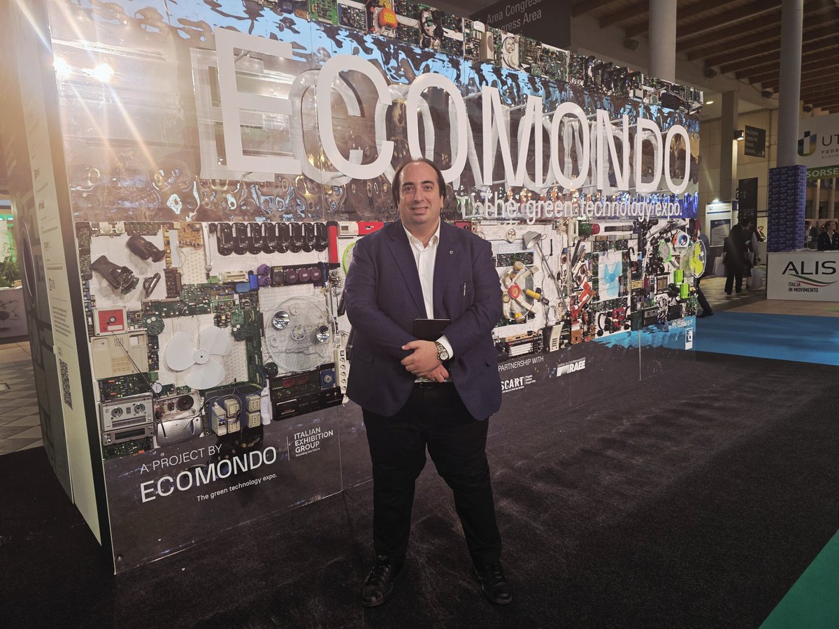 gabferrieri's tweet image. 🌱 #Ecomondo 2025: laboratorio europeo della circular innovation!
Grande successo per l’#InnovationDistrict con oltre 40 startup e scale-up selezionate, business matching tra giovani imprese, centri di ricerca, investitori e big player. 
🇪🇺🇮🇹 ANGI main partner insieme a IEG_IT,…