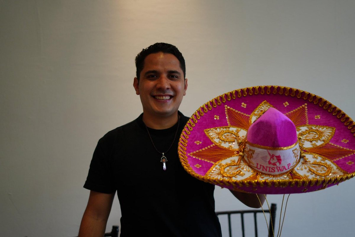 ethereum_mexico's tweet image. 🦄🤝🤠 ¡Gracias @Uniswap Labs por ser parte de #ETHMexico2025! 🇲🇽

El mercado onchain más grande del ecosistema Ethereum. 🌐 Uniswap Labs impulsa productos esenciales para el mundo cripto: Herramientas seguras, abiertas y utilizadas por millones de personas en todo el mundo. 🌍✨