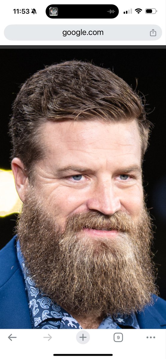 porgiewatson's tweet image. The guy in Speedway this morning asked me about my trip to Colorado. I haven’t left the TriState for a few months. As I was leaving I figured out that he thought I was this former Crimson QB. #NoShaveNovember #FitzMagic