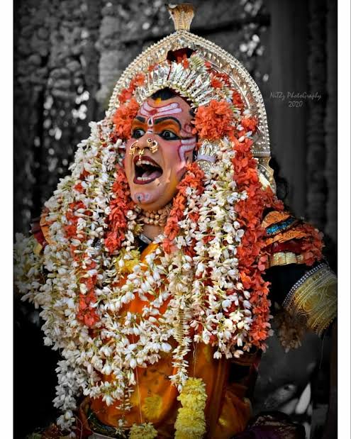iPranavN's tweet photo. A Maa who is waiting for us to go to her acknowledge her sit with her talk to her. Why do we miss it. Why do we go just to talk out our problem and not just sit and listen what she wants to say. She is always there to hear you why cant you do the same?

- A thought https://t.co/Xta2edq1j7