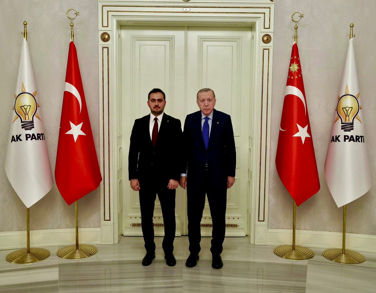 AK Partimiz kurulduğu günden günümüze Liderimiz, Genel Başkanımız, Cumhurbaşkanımız Sn. Recep Tayyip ERDOĞAN’ın öncülüğünde milletimizin umudu, geleceğimizin teminatı olmuştur. 

Yaptığı tüm hizmetleri milleti ile birlikte yapan “AK PARTİ”, dünyanın en büyük siyasi inisiyatif