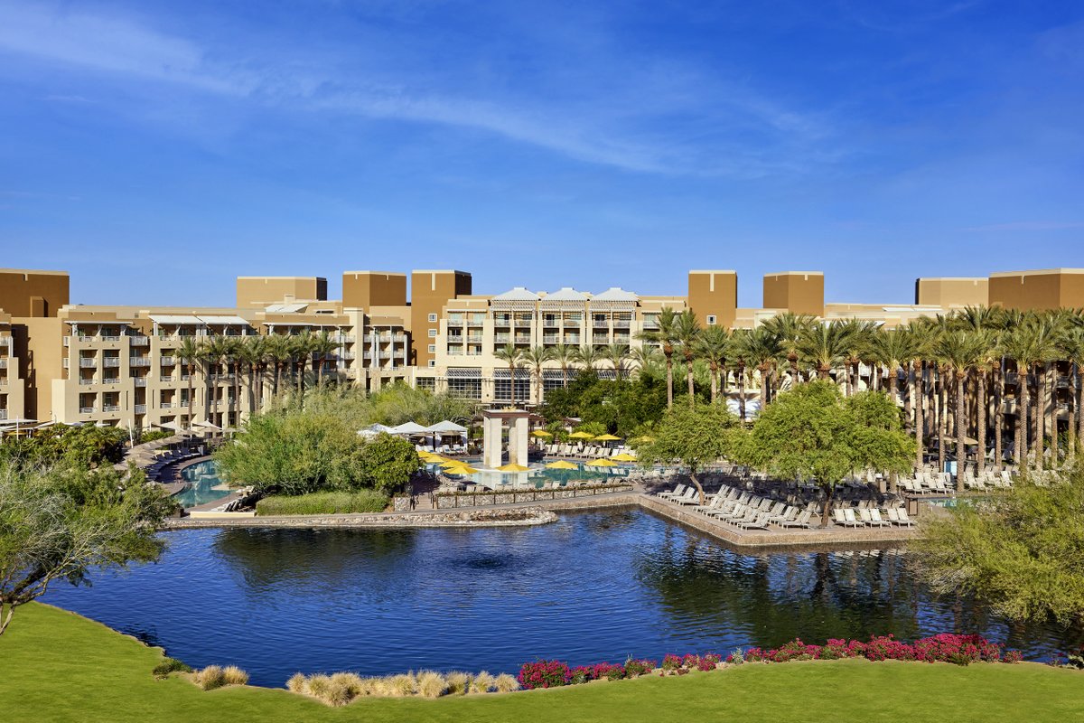 The Club at JW Marriott Desert Ridge offers and all-inclusive, all-access membership for either Golf or Spa. Also enjoy social events, access to tennis, pickleball, fitness center, AquaRidge WaterPark, resort discounts and more.

zurl.co/j0MOx