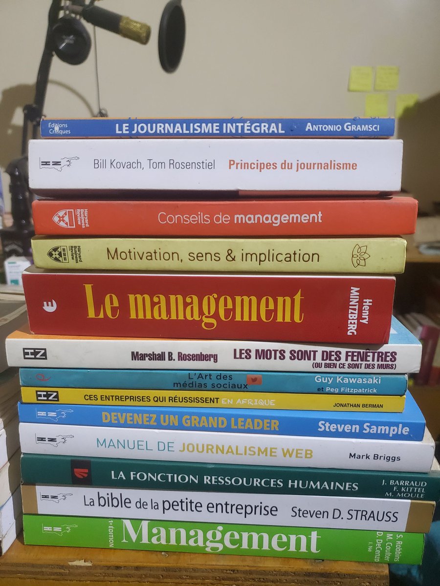 16 livres. 1 mémoire. 5 cycles d’apprentissage.
Pour mon mémoire, 16 ouvrages m’ont aidé à penser management, communication, créativité et identité.
En #NovembreDuLivre, je partage comment la lecture nourrit l’action et la recherche.
À suivre...👀
#lecturesquiinspirent #AfroSlam
