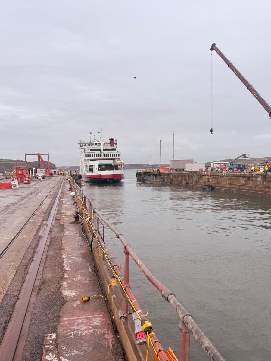 RedFunnelFerry's tweet photo. After sailing 159nm from Southampton, Red Falcon has arrived safely at A&amp;P Falmouth for her annual refit.🚢

#RedFunnel #Ferry #Refit #RedFalcon #Falmouth #Southampton https://t.co/h05CuMNwBq