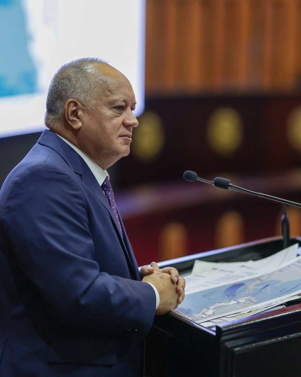 En Venezuela 🇻🇪 jamás existirá cabida para el procesamiento, distribución y venta de drogas. Las políticas del estado son garantizar bienestar colectivo y el sano desenvolvimiento de nuestro pueblo. 👥

#𝑺𝒐𝒎𝒐𝒔𝑷𝒖𝒆𝒃𝒍𝒐𝑰𝒎𝒑𝒆𝒓𝒕𝒖𝒓𝒃𝒂𝒃𝒍𝒆