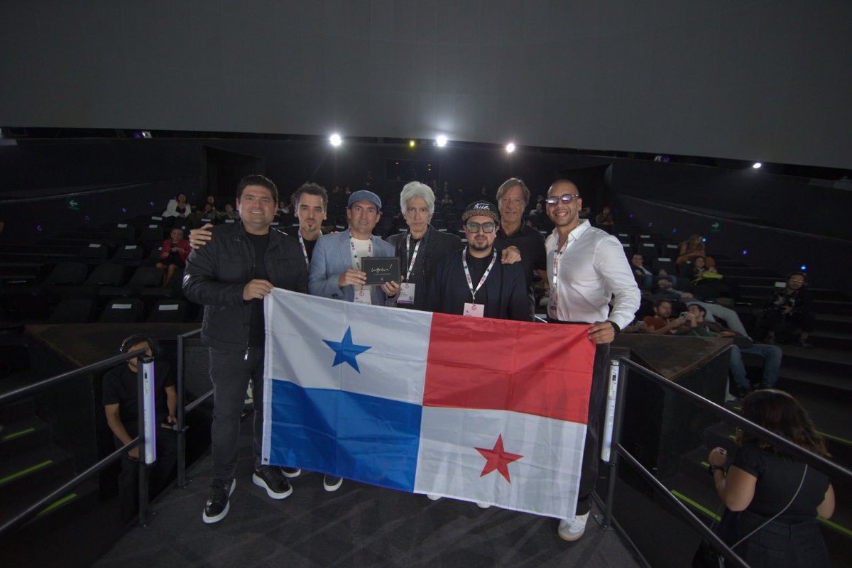 Felicitación a Star5
¡Orgullo panameño! 🌟
Star5 vuelve a demostrar que la creatividad hecha en Panamá puede inspirar al mundo. Su histórico triunfo en el FIAP 2025 nos llena de orgullo y reafirma que el talento, la innovación y la sensibilidad también hablan con acento panameño.