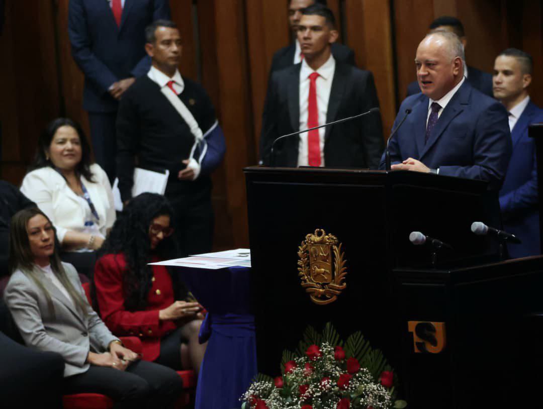 🔥 Importante 🔥

Diosdado Cabello: Se incautaron 1 mil 253 kilos de Super Marihuana en el estado Lara este viernes. 

Para los medios occidentales esta información no les es útil, ocultsn la verdad de Venezuela 

#𝑺𝒐𝒎𝒐𝒔𝑷𝒖𝒆𝒃𝒍𝒐𝑰𝒎𝒑𝒆𝒓𝒕𝒖𝒓𝒃𝒂𝒃𝒍𝒆