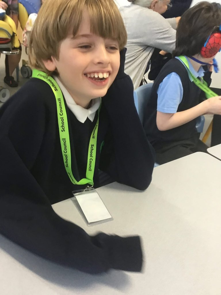 🦊Introducing this years School Council, Head Pupil and Deputy Head Pupil. Students attended their first meeting of the year, recieving their lanyards to represent their role and responsibility, and have taken part in some very important jobs. #schoolcouncil