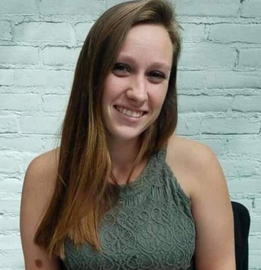 NancyCarrow's tweet image. Happy Heavenly Birthday @KellyCarrow! Dad and I miss you every day and will continue to live your words.. Always Live Life to the Fullest and Trust that God has a Plan. Faith. Family. Friends. Miss you &amp;amp; Love you forever! ❤️🌻 #KC #GoneButNeverForgotten