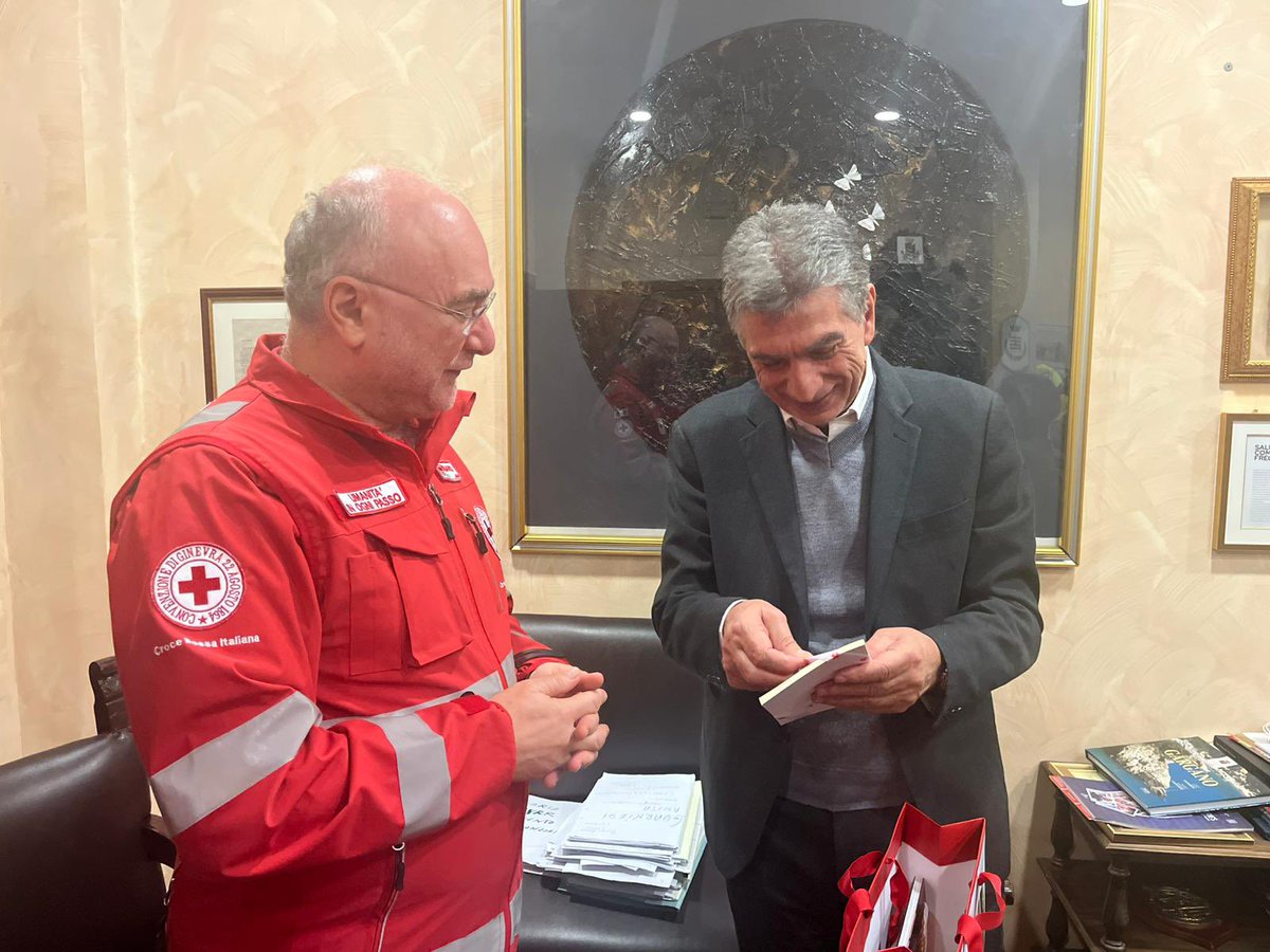 Nella sede del Comitato CRI di Barletta, le Volontarie e i Volontari sono impegnati per lasciare un segno di Umanità nel territorio.

Tanti piccoli gesti per una comunità che conta fortemente sul supporto della Croce Rossa Italiana.

“L’apparenza inganna” è, ad esempio, uno dei