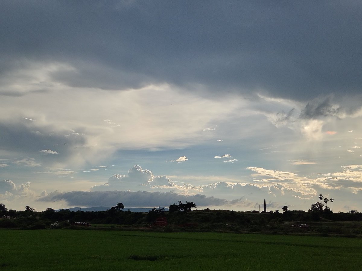 sapnnah_'s tweet photo. A hamlet or the himalayas. https://t.co/aDlgrRfQtl