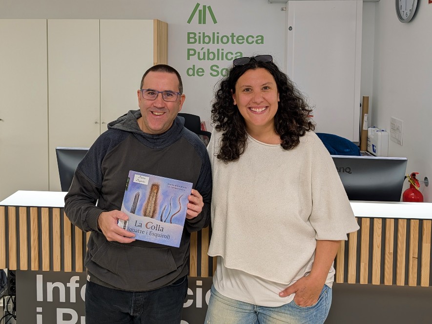 🐿️ "La Colla (quatre i Esquirol)" <a href="/SaloriaEdicions/">Edicions Salòria</a> ha omplert aquesta tarda l'àrea infantil de la biblioteca amb un conte que transmet els valors de l'estima, l'amistat i la cooperació entre amics, gràcies Montse Milan per compartir la teva narració amb nosaltres!