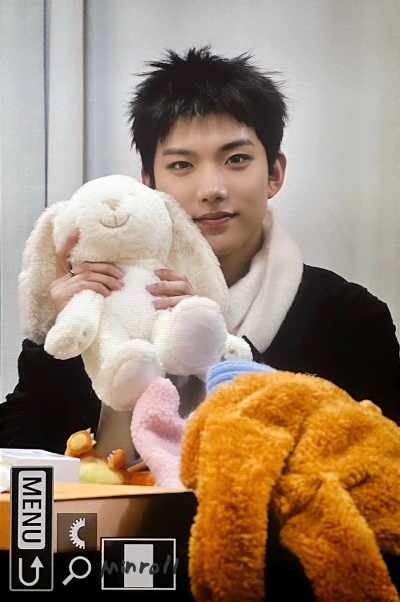 Minroll_0411's tweet image. 251107 팬싸

#아크 #ARrC #현민 #HYUNMIN