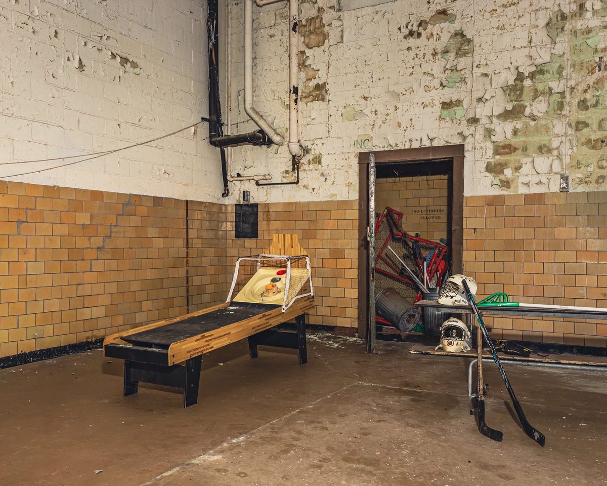 Tmolson716's tweet photo. Sad to see the conditions of Lanigan Community Center. The place that made me who I am today. The kids coming next deserve a chance to grow🙂‍↔️❤️🙏🏽 https://t.co/TcOYO56SLq