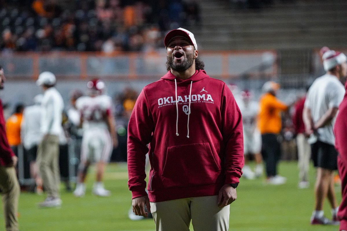 How about the impact that #Sooners director of player personnel Stacey Ford has had?

Oklahoma hired him in May after nearly a decade of working on the West Coast. Since then, he’s been instrumental in helping the program re-establish a strong recruiting foothold in California.