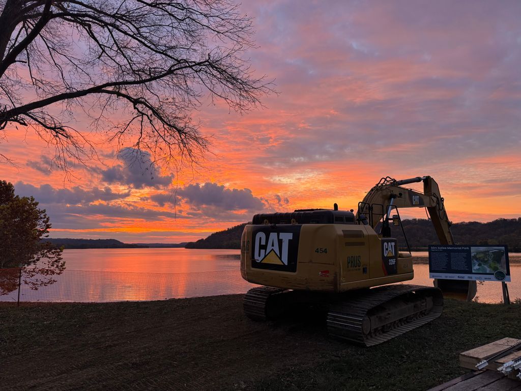 prusconstruct's tweet image. A stunning sunrise over our Higginsport job site this morning 🌅 Proud to be pushing forward another solid #constructionmanagement project before the day even starts. #PrusConstruction #Higginsport #OhioConstruction #JobSiteViews