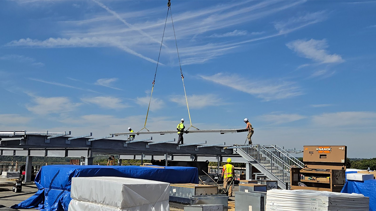 FECHeliports's tweet image. Safety. Precision. Performance. 🚁
Why do global operations choose FEC Heliports? Find out in our latest blog: 🔗fecheliports.com/blog/why-fec-h…
#FECHeliports #HelipadConstruction #HelipadLighting #MadeInUSA