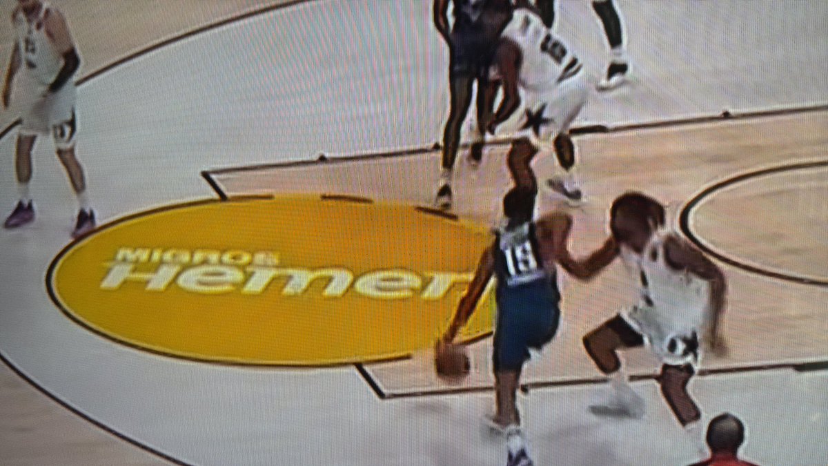 Can someone explain to me why <a href="/OlimpiaMI1936/">Olimpia Milano</a> is wearing the Dallas Cowboys logo on their shorts for <a href="/EuroLeague/">EuroLeague</a>?