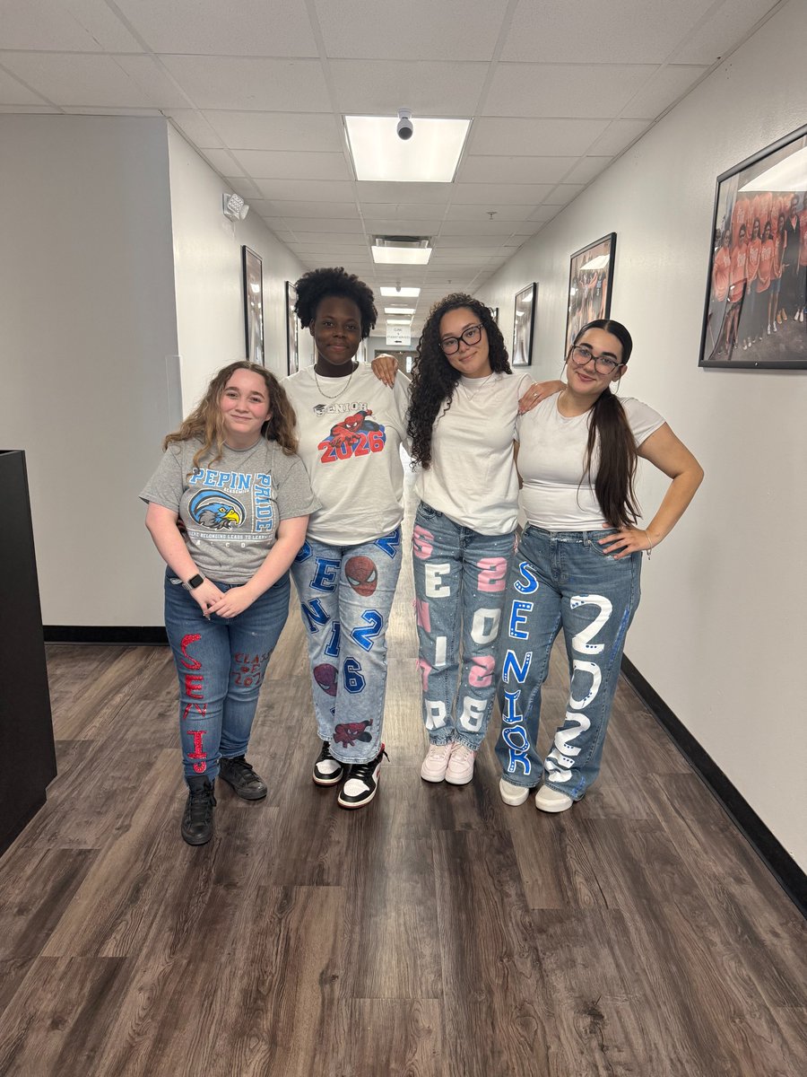 👖🎉 What a fun day celebrating the Tampa Campus Class of 2026 in style!
Senior Jeans Day was full of smiles, spirit, and standout denim looks.
Check out some of our favorite moments! 💙
#SeniorStyle #ClassOf2026 #TampaCampus #JeansDayVibes #PepinPride