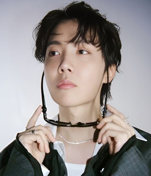 BANGT4NBEST's tweet photo. SI AÚN NO DEJAN SU VOTO DIARIO LO PUEDEN HACER AQUÍ, DANDO RT O COMENTANDO 💜

+ I'm voting #jhope for #2025MAMAVOTE https://t.co/Wwj1URZeBB