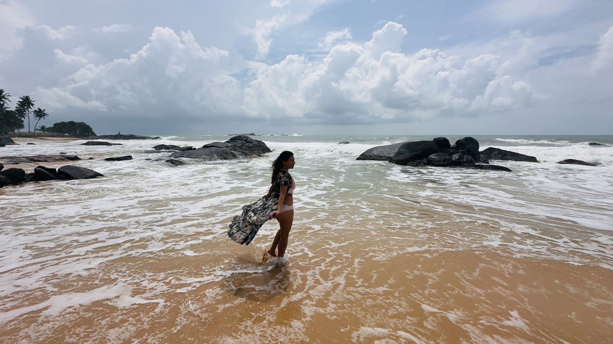Dani_Explorer's tweet photo. Just 87 km south of Colombo, Ambalangoda is a charming seaside town on Sri Lanka’s southwest coast. 

Famous for its golden beaches, this coastal escape is perfect for long walks, sunbathing, and watching the waves roll in. 

#Travel #SriLanka https://t.co/E53P94u5KD