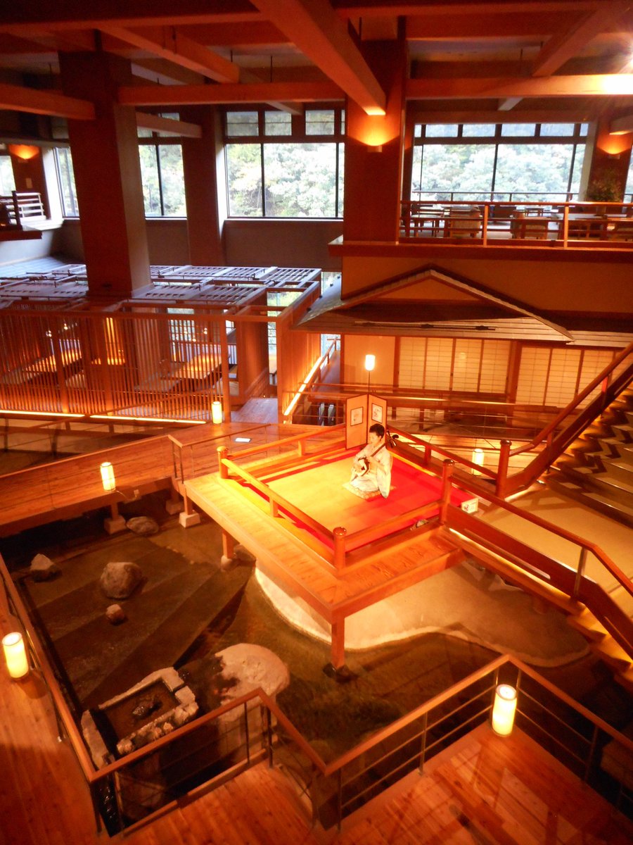 Jun_moto's tweet photo. 無限城…ではなく会津の「大川荘」へ行ってきました。
料理も温泉もお部屋もとても良かったです。
三味線のお姉さんも素敵でした。いつまでも聴いていられて癒されました😊ありがとうございました！

#大川荘 #福島県 #会津芦ノ牧温泉 #鬼滅の刃 #無限城 https://t.co/fHNALsxn2P