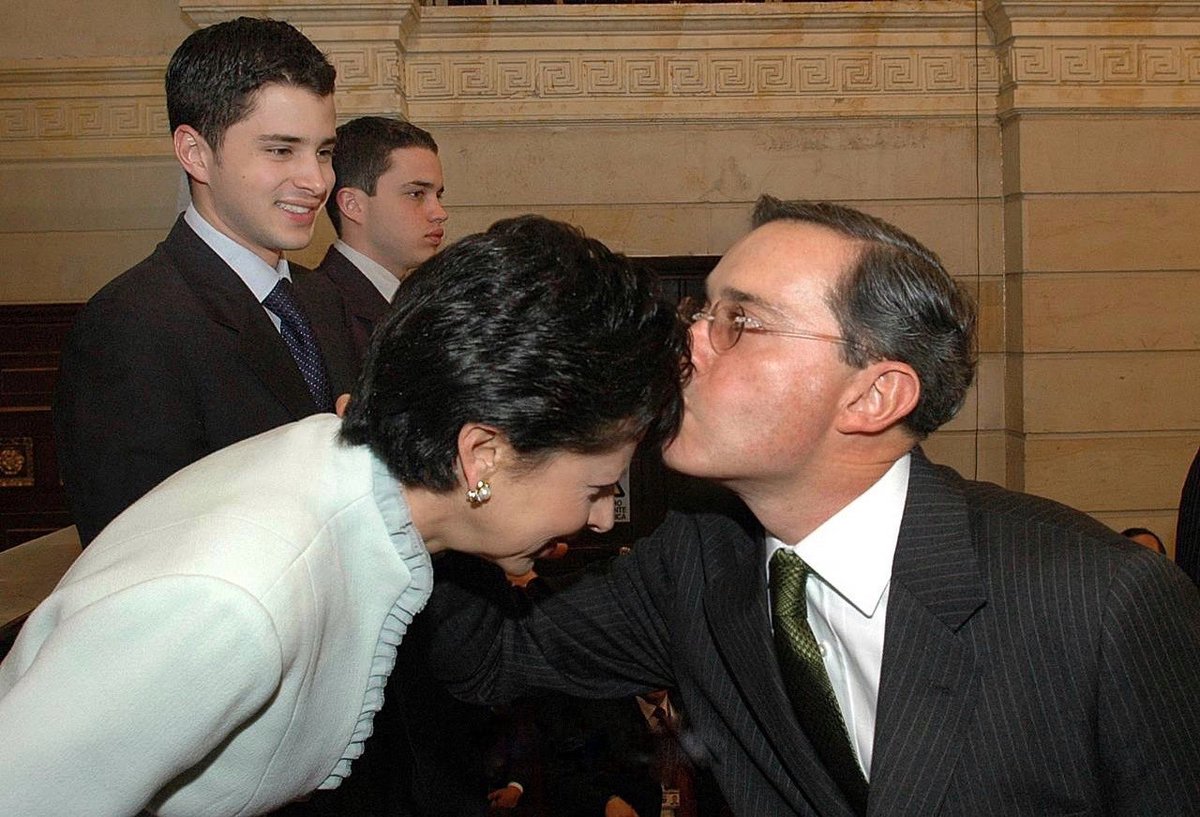 Legado de Álvaro Uribe Vélez tweet media