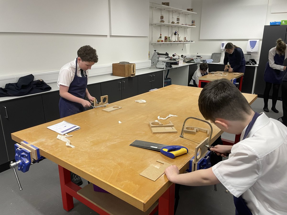 PATCarletonHigh's tweet image. Engineering in action with our Year 8 students building their own wooden phone speakers. Demonstrating great technical skills and creativity in our new workshops! 
#CHSCreativeTechnology #STEM #studentproject