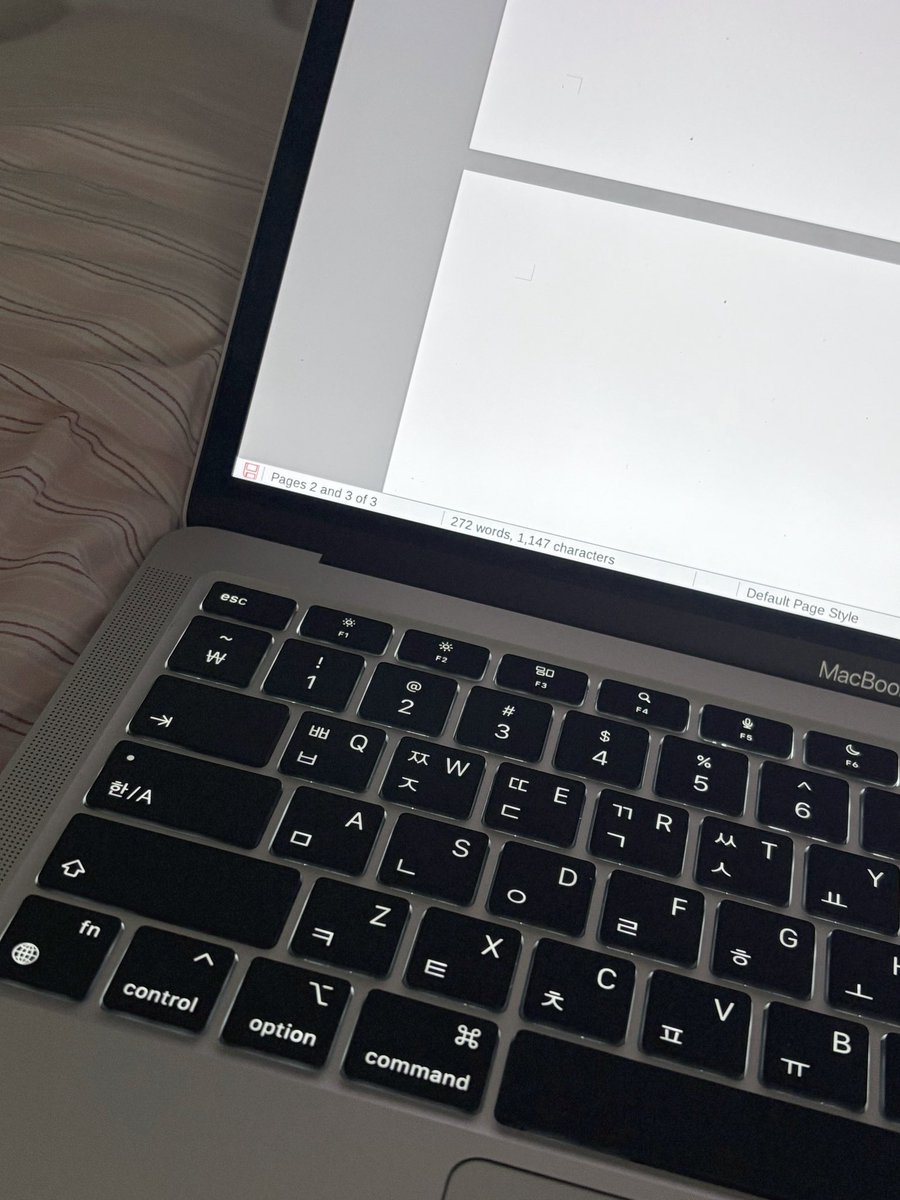 과제를 미룬 여자의 최후... ㅜ.ㅜ