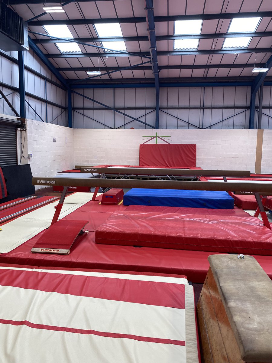 DudleySouthSGO's tweet image. Year 1/2 Gymnastics event. Lovely to see so many young children developing their physical literacy at Dudley Gymnastics Club. #inspirational @YourSchoolGames @elloweshallsgo @SGO_DudleyNorth @YouthSportTrust