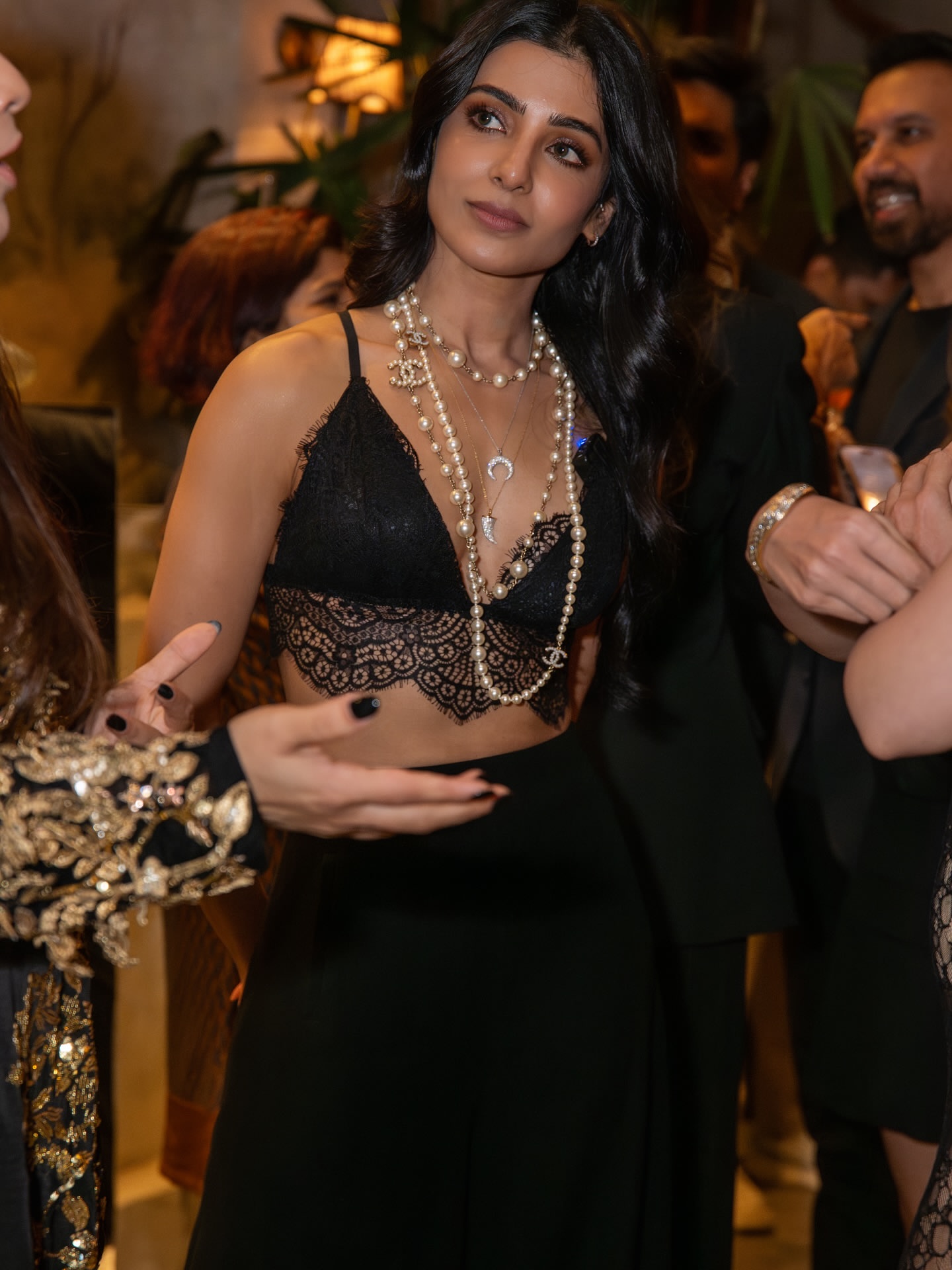 G5KAc12agAAU-B6?format=jpg&name=large