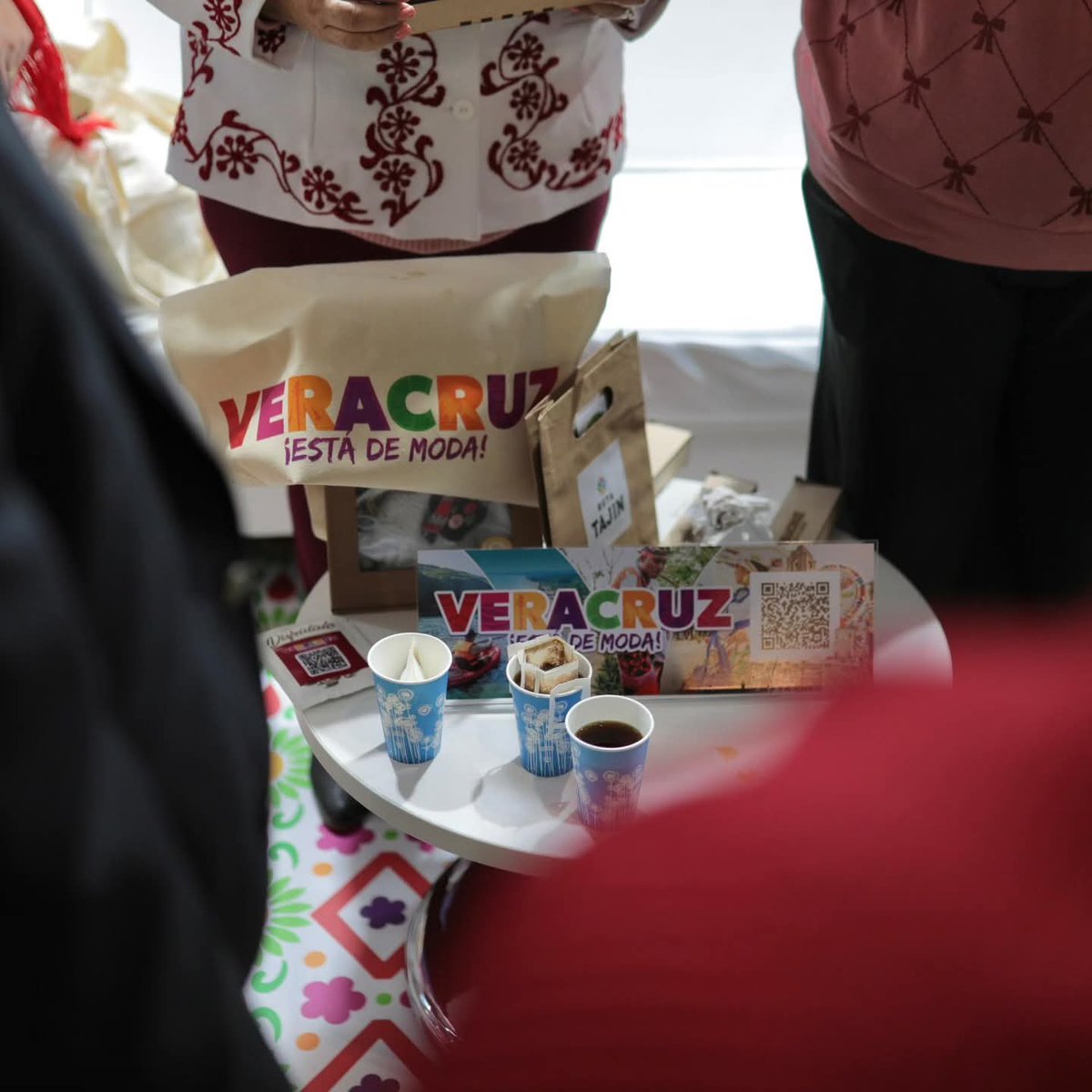 VeracruzTurismo's tweet image. Con nuestra energía vibrante, Veracruz cautiva en el World Travel Market 2025 en Londres. 👏

Entre sones, danzas y sabores, mostramos al mundo la fuerza de nuestras tradiciones y la riqueza de nuestra cultura. 🎶

#VeracruzEstáDeModa 💫