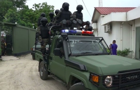 Kikosi hiki Maalumu cha Kuzuia Magendo (KMKM) cha Zanzibar, ambacho ni kikosi cha cha ulinzi na usalama (JESHI) ambacho kiliundwa mahususi pia kulinda Zanzibar na mipaka yake, Kilihusika pakubwa kuuwa Maelfu ya Watanganyika kwenye Maandamano ya Oktoba 29.!!💔