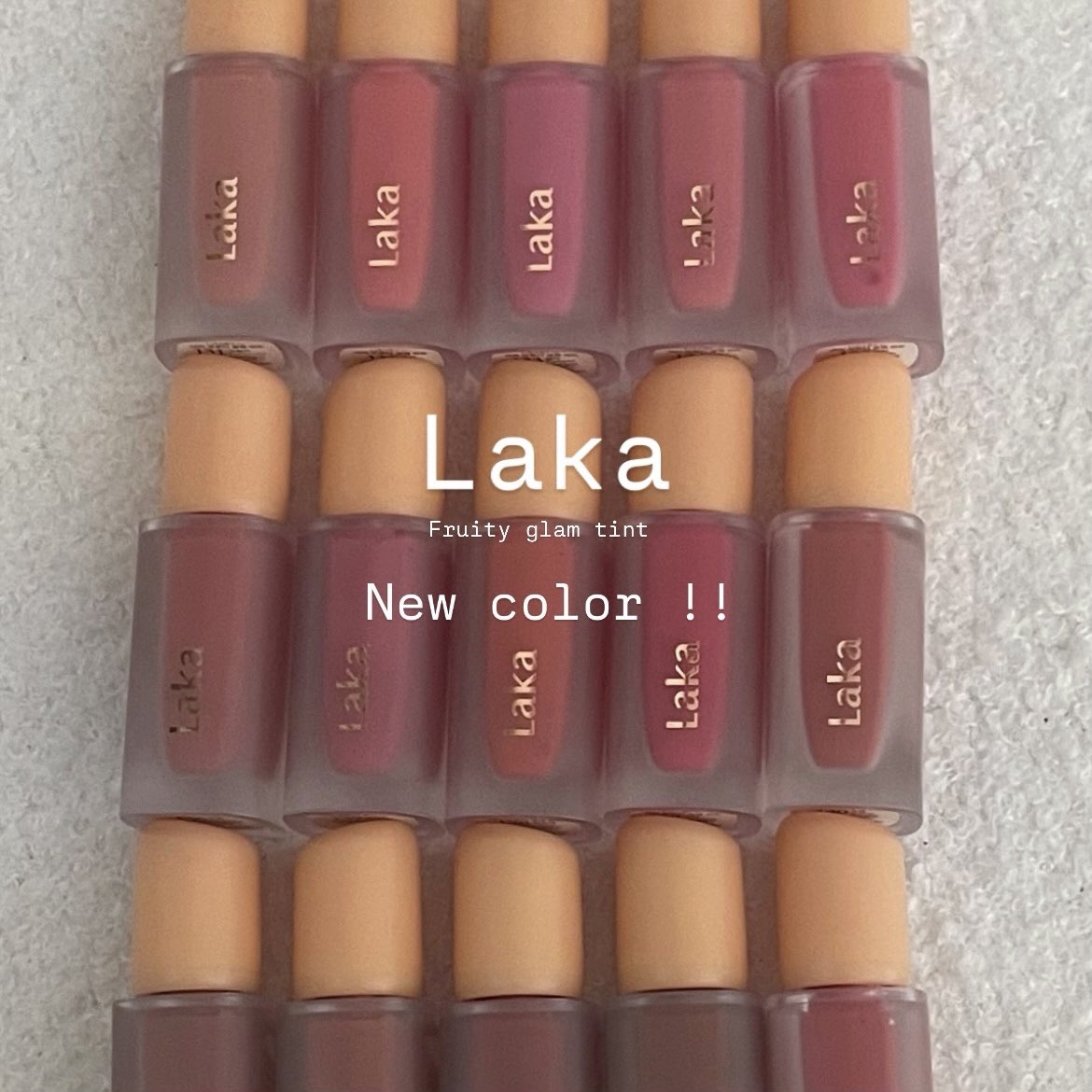 mmytype_'s tweet photo. Laka 1แถม 1 !!

แล้วสีใหม่20สีก็เข้าไทยแล้ววว มาแปะสวอชสีใหม่ เอาดีๆๆสวยมาก ㅠㅠ มีครบทุกโทนแต่สีโทนออทัมสวยนัวตุ่นมากก โปรนี้คละได้ทุกสี รุ่นฝาเหลืองตอนนี้มี50สีอ่ะ เลือกกันตาแตก55555555 https://t.co/1kflGwGW2p