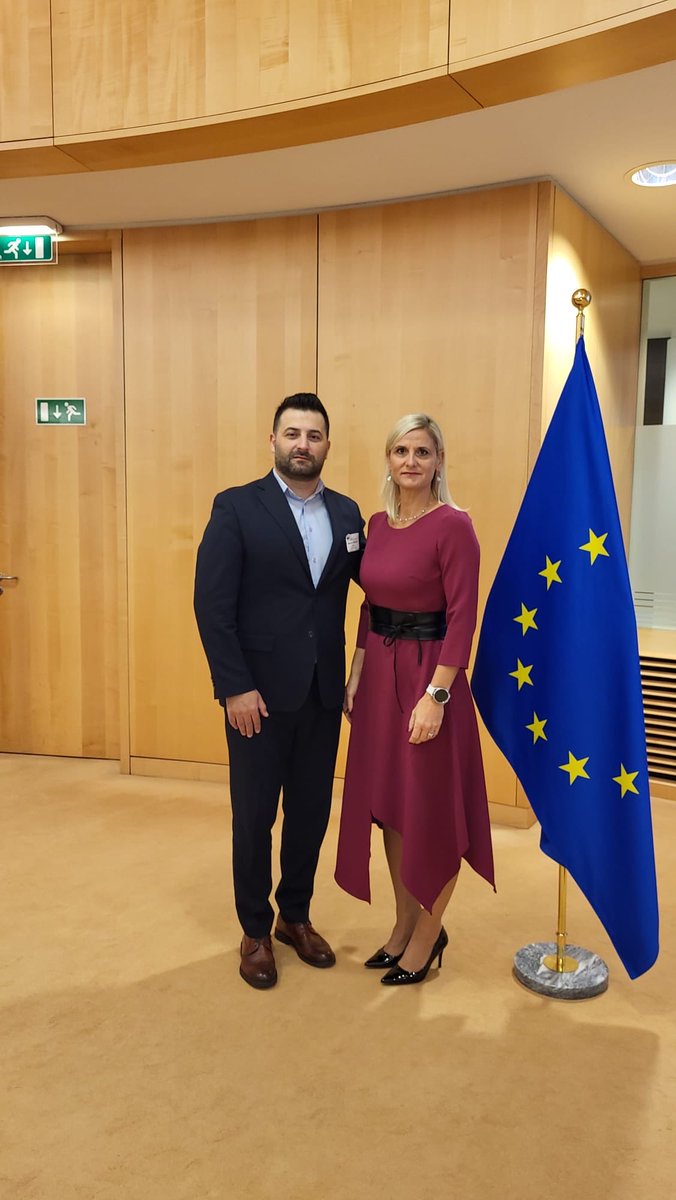 📊 Direktor MONSTAT-a, Miroslav Pejović, prisustvovao je sastanku povodom 20 godina Evropskog statističkog kodeksa prakse koji je organizovan od strane Eurostata, u Briselu 🇪🇺
Više o ovom događaju dostupno je na linku: monstat.org/cg/novosti.php…