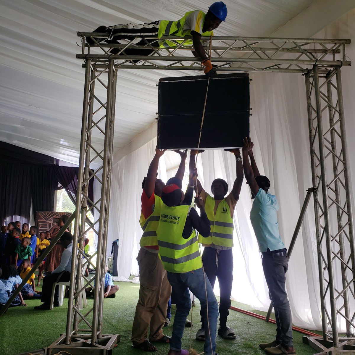 MasrobEvents's tweet photo. Join us for an unforgettable experience as the Masrob crew sets up epic sound speakers for incredible music and great vibes. Don't miss the Masrob magic! #Masrobevents #Taibahinternationalschool #taibahinternationalschoolvaledictory2025 https://t.co/cbUq0zNl9z