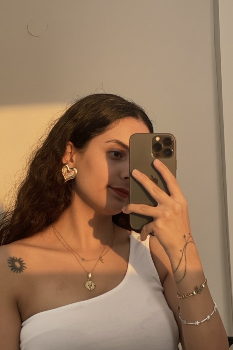 Buradan seneye bugüne not bırakmak istiyorum. Bunu Çektiğinde aklında ne varsa şu an onu yaşıyorsun💞