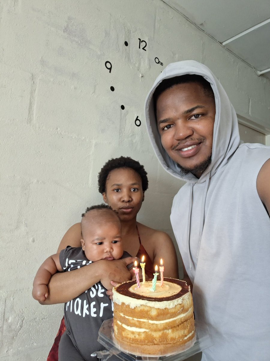 SNombila's tweet photo. 4 months https://t.co/0FNq7NHc4B