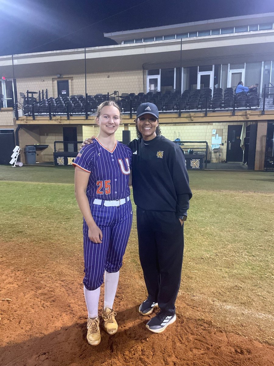 Lilly_Stitches's tweet photo. Huge thank you to @spatte1108 and @KSUOwlsSB for the opportunity to compete, learn, and experience the culture at their prospect camp! Appreciate all the feedback and energy 🦉💛🖤 https://t.co/AX2exFT54X