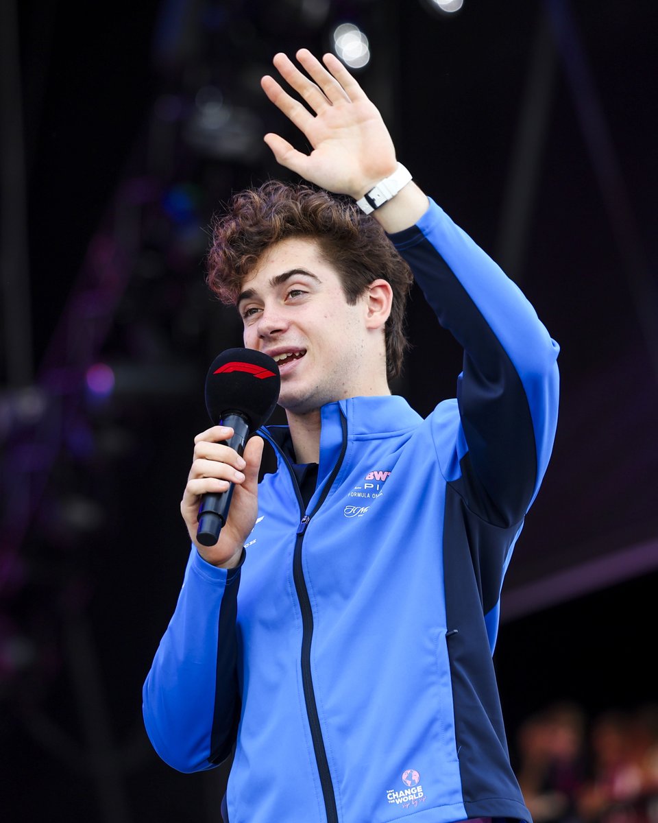 SilverstoneUK's tweet image. Hands up if you've signed with Alpine for 2026 👏

Congratulations Franco!

#F1