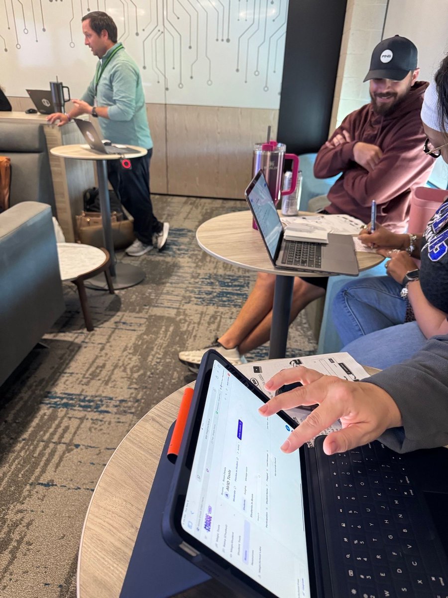 gccisd_edtech's tweet image. Our HS EdTech team collaborated with AVID campus coordinators to explore digital tools like MagicSchool Students, Canva, and My Short Answer. We aimed to enhance AVID strategies and tutorial methods to support student inquiry, collaboration, and college readiness.