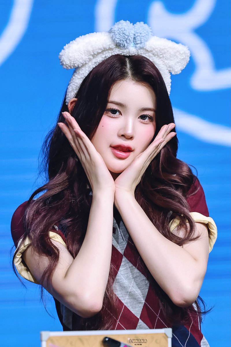 lunana_nyn's tweet image. 251107
🫶🏻
#A_NA #에이나 
#Hearts2Hearts #하츠투하츠 #H2H