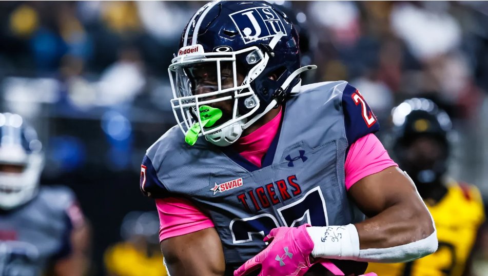 WiltonReports's tweet photo. After being known as “Aubrey Miller’s little brother,” Ahmad Miller (@ahmad_millerr) is now making his own lane at Jackson State (@gojsutigersfb). Read how the Tigers RB broke through. 🔥 ⬇️ @andscape
[https://t.co/U6w5x6tb9d] https://t.co/KHPAkWNoj1