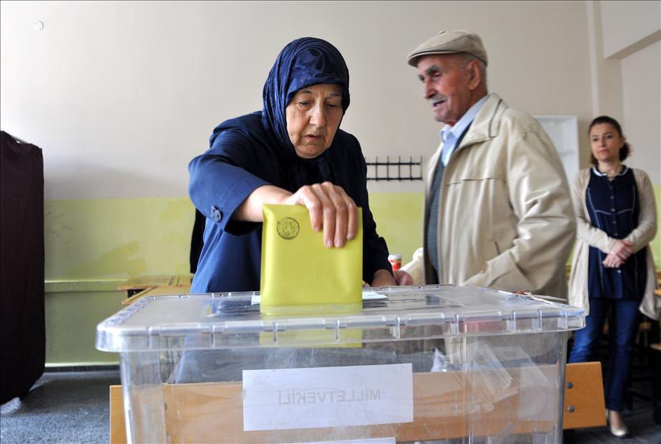 MELEK7452's tweet image. Önümüzdeki Dönemden Bir ÇALKANTIINDAN sonrası,
ÖYLE veya BÖYLE IRK Ayrımcılığı Reddeden
Hakken ve Hukuken TÜM YASAL Vatandaşların EŞİT konumda tutan 
YepYeni bir Cumhuriyetin Kuruluşuna VE Yeni Para Birimine de şahitlik edeceğiz İnshAllah❗️

#ALPARSLAN &amp;amp;
#AKÇE  

- #AYYTP🇹🇷🗳️🙏