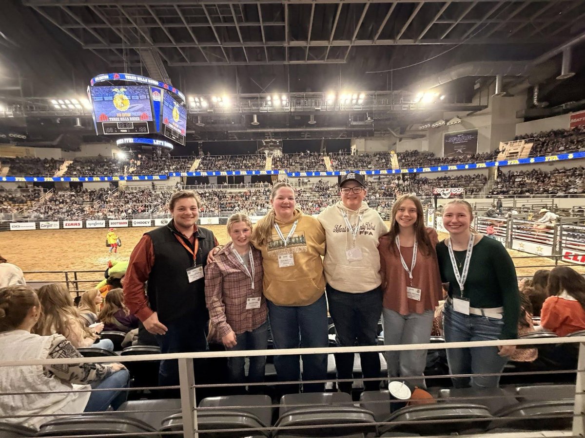 Katelynn Kennedy and Jocelyn Schmidtke shared with The Mule about their 2025 National FFA Convention experience! 

Full episode of the Morning Juice here:  kkoj.com/news/podcasts/… 

📸 - Martin County West FFA Chapter
