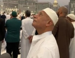 «..ثم ذكر الرجل يُطيل السفر، أشعث أغبر، يمد يديه إلى السماء: يا رب، يا رب، ومطعمه حرام، ومشربه حرام، وملبسه حرام، وغُذِّي بالحرام، فأنى يُستجاب لذلك؟»