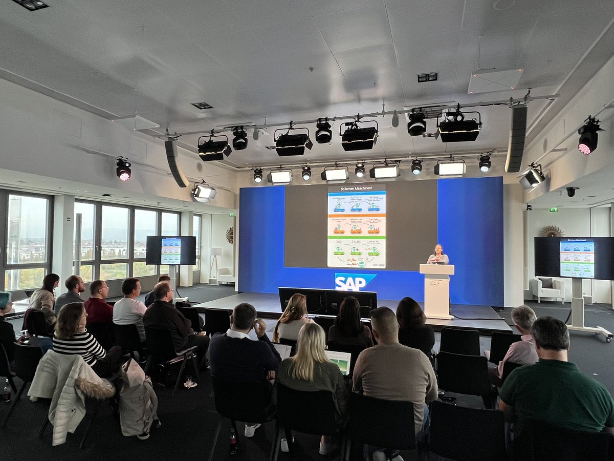 moenig's tweet photo. Heute Lehrkräftefortbildung zu KI bei SAP In Walldorf gemeinsam mit der Wissensfabrik mit #IT2school und @SnapCloud https://t.co/s1a56EDsuE
