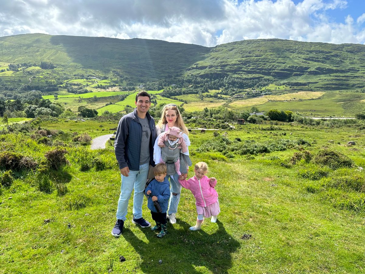 benkellyone's tweet image. Don’t start a college fund for your kids.

Instead, buy them a boring business that makes $100k/year.

Since I did this for my 3 kids…

I’ll show you exactly how it works: