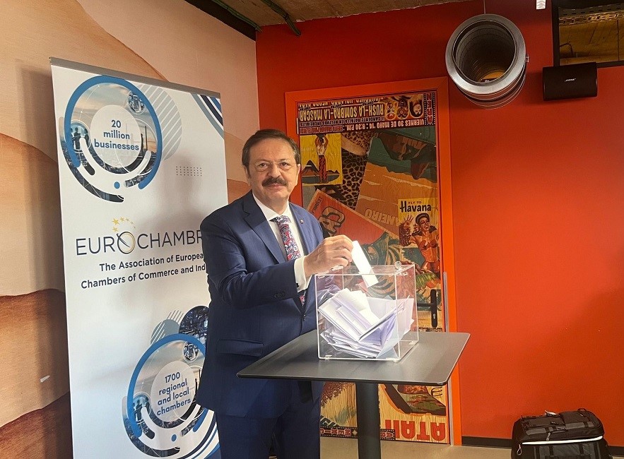 Türkiye Odalar ve Borsalar Birliği (TOBB) Başkanı Sayın M. Rifat Hisarcıklıoğlu’nun, Avrupa Odalar Birliği (Eurochambres) 2026–2027 dönemi Başkan Vekilliğine yeniden seçilmesini tebrik ediyor, yeni görev döneminde başarılar diliyoruz.

Ülkemiz iş dünyasının uluslararası alandaki